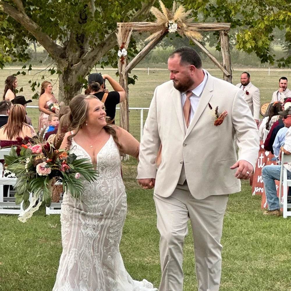 Elegant Lace Wedding Gown - Picture 2 of 5